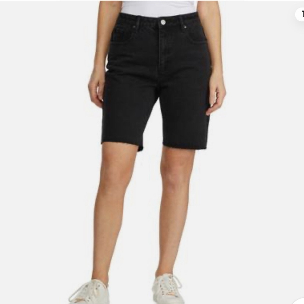 Numero Black Modern Bermuda High Rise Relaxed Size 31 NWT